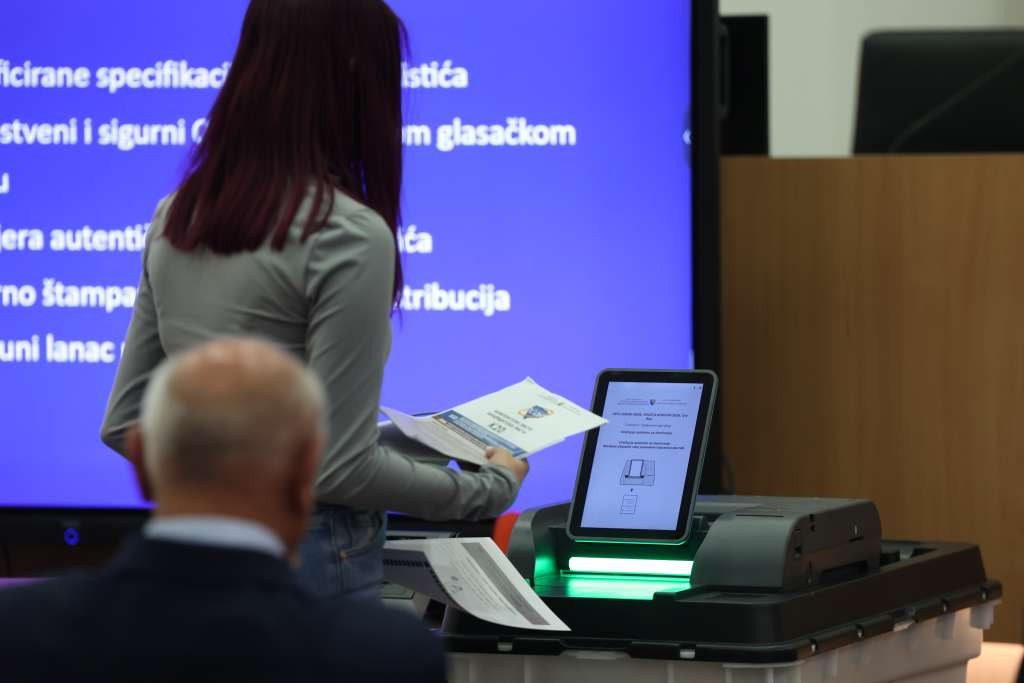 U petak se u BiH provode testni izbori