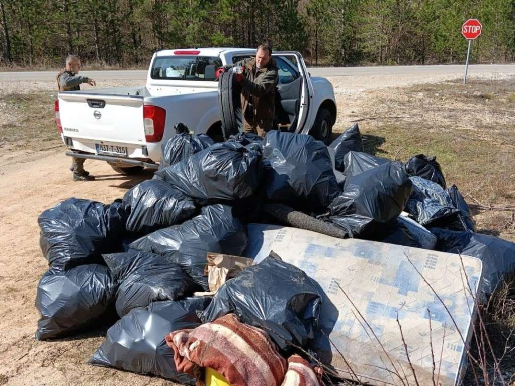 Akcija čišćenja šumskih područja Vrana i Kologaja, prikupljeno dvjesto vreća otpada