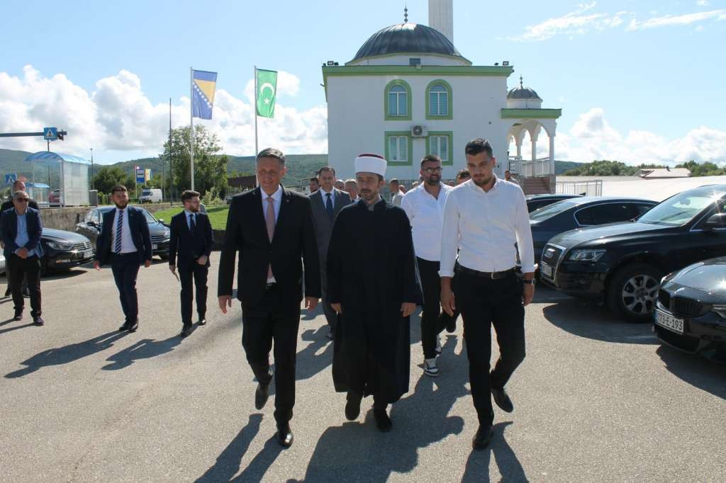 Bećirović u Višići kod Čapljine: Važno je da pokazujemo solidarnost s građanima u svakom dijelu BiH