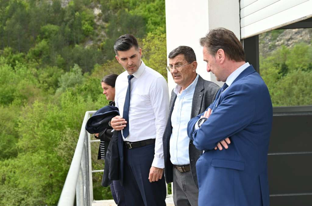 Ministar Hrnjić u Širokom Brijegu obišao lokaciju izgradnje uređaja za prečišćavanje otpadnih voda