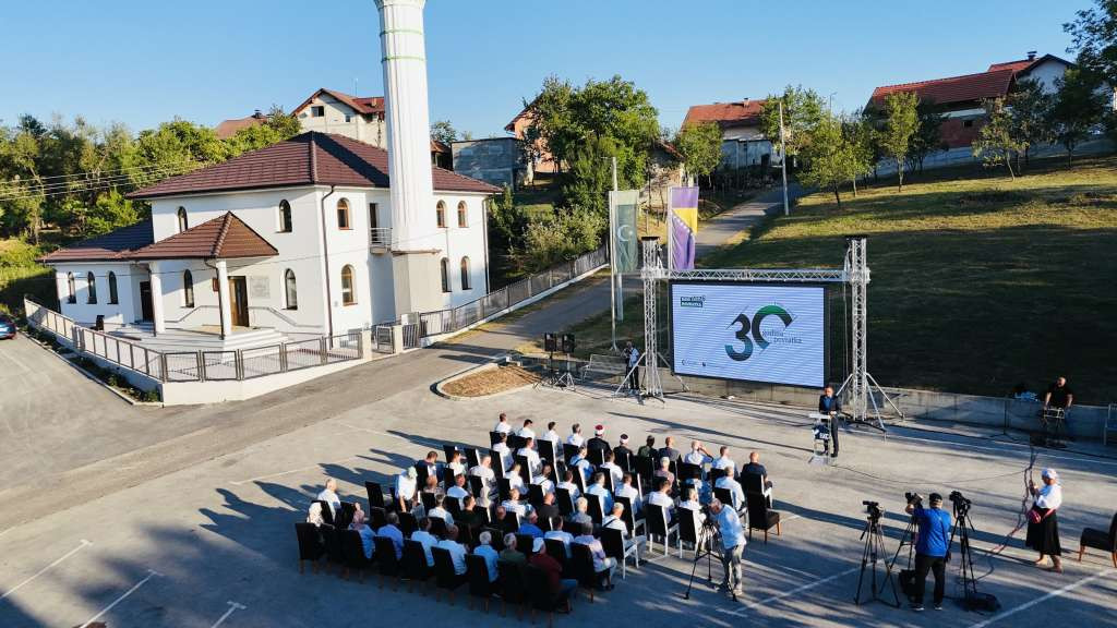 U naselju Mahala kod Kalesije obilježene tri decenije od prvog organizovanog povratka u BiH
