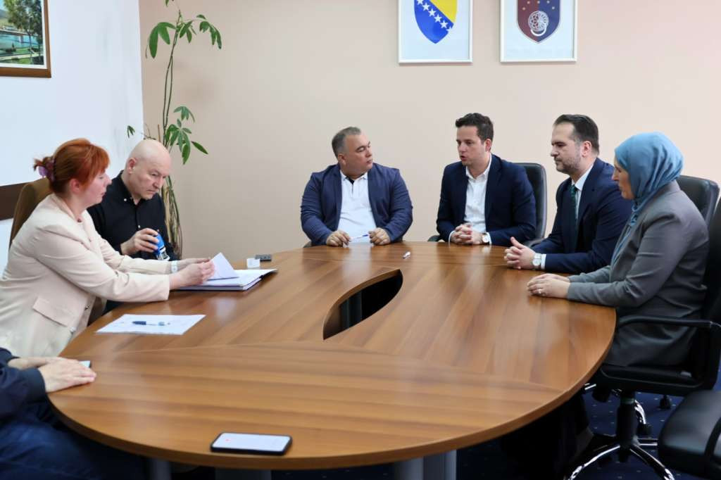 Potpisan novi Kolektivni ugovor, u KS značajno unaprijeđena prava radnika u srednjem obrazovanju