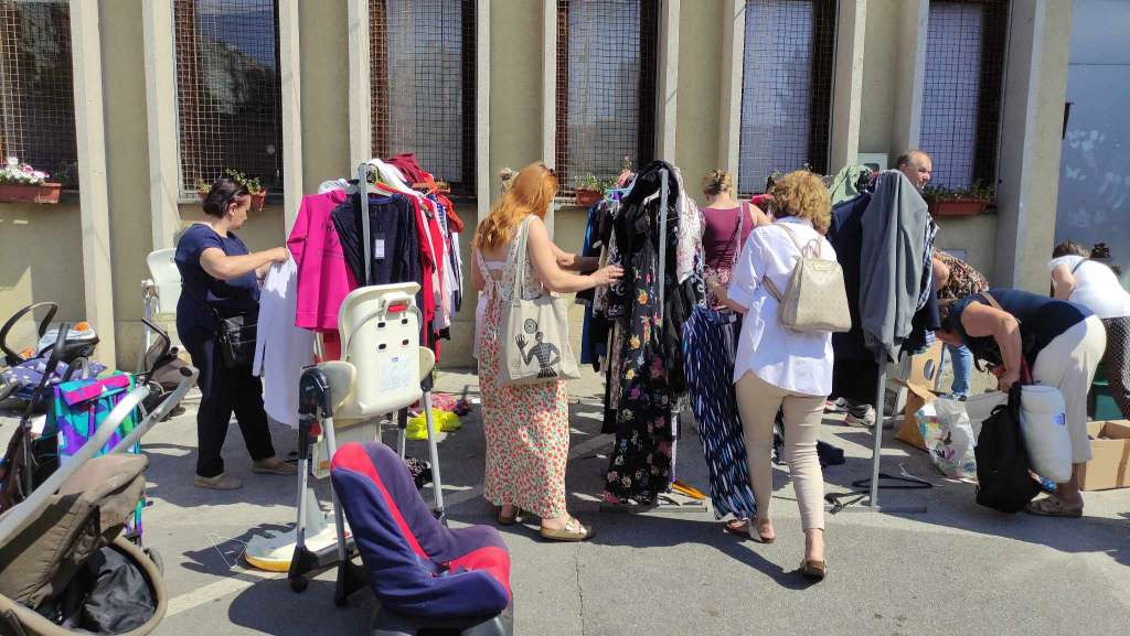 Humanitarni bazar sutra u prostorijama Udruženja Pomozi.ba