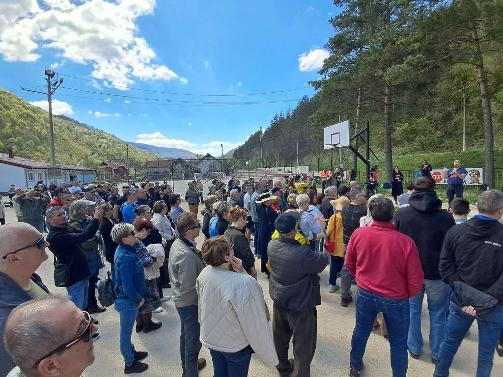 Protestni skup protiv geoloških istraživanja i rudarenja na prostoru Jezera i okolnih općina
