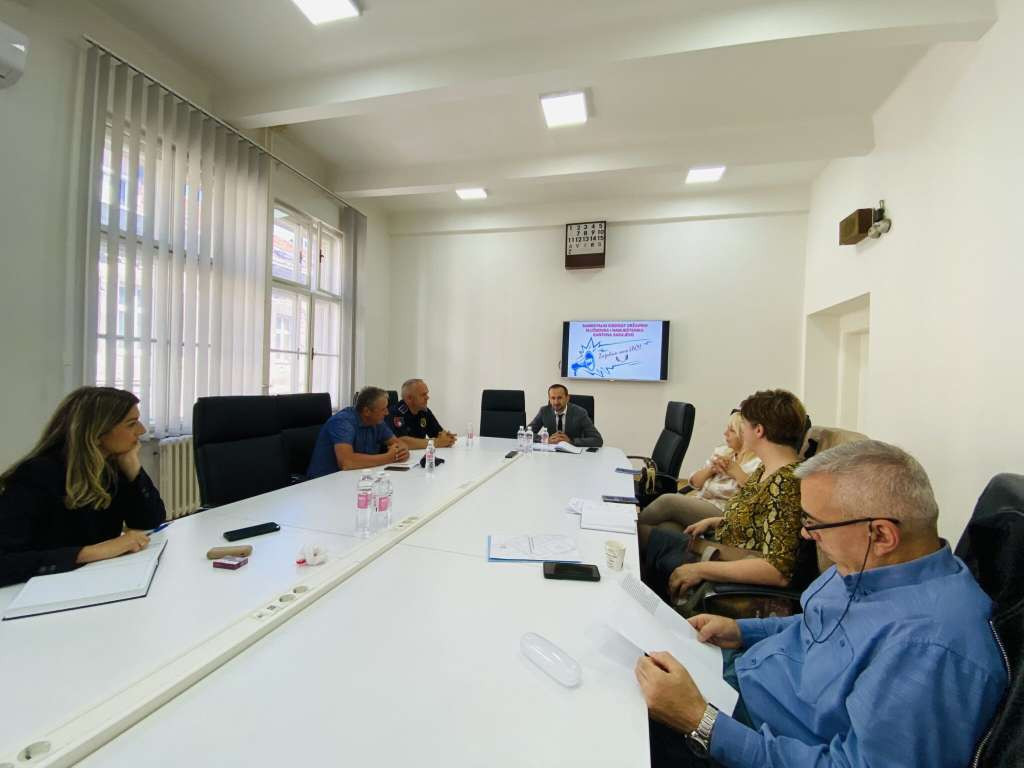 Sastanak sindikata o inicijativi za izmjene i dopune Kolektivnog ugovora za državne službenike u KS