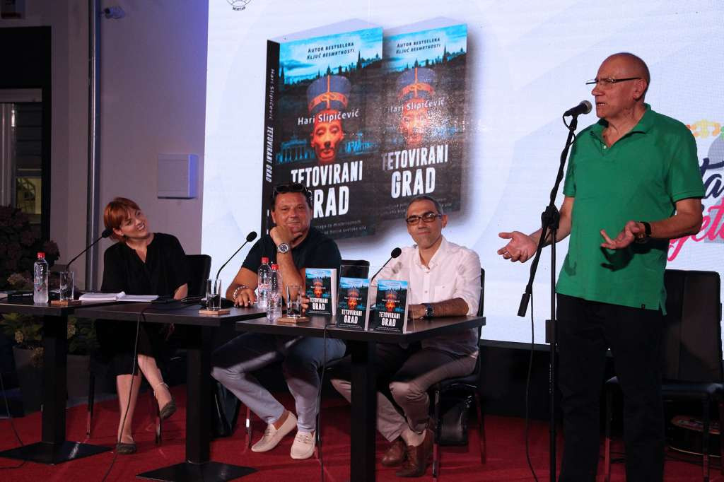 Mostarsko ljeto: Hari Slipičević promovirao novi roman 'Tetovirani grad'