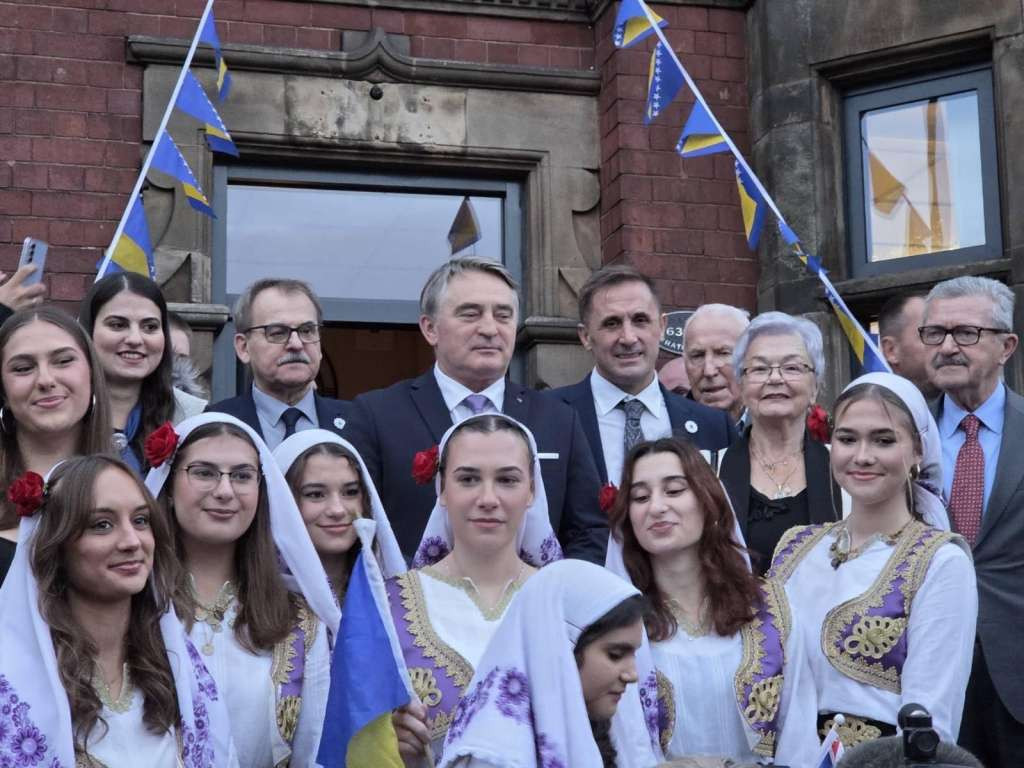 Komšić u Birminghamu zahvalio bh. dijaspori i partnerima u UK za podršku Bosni i Hercegovini