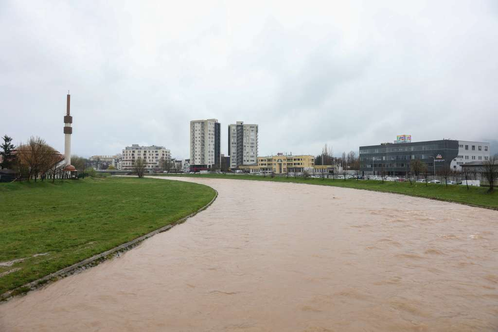 FUZIP i RUIP proveli zajednički nadzor na rijeci Bosni u Odžaku