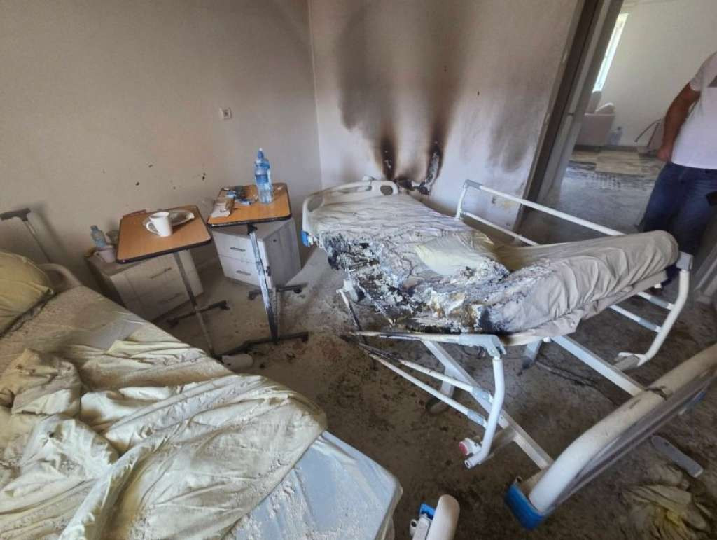 Jedna osoba ozlijeđena u požaru u Domu starih Nikšić