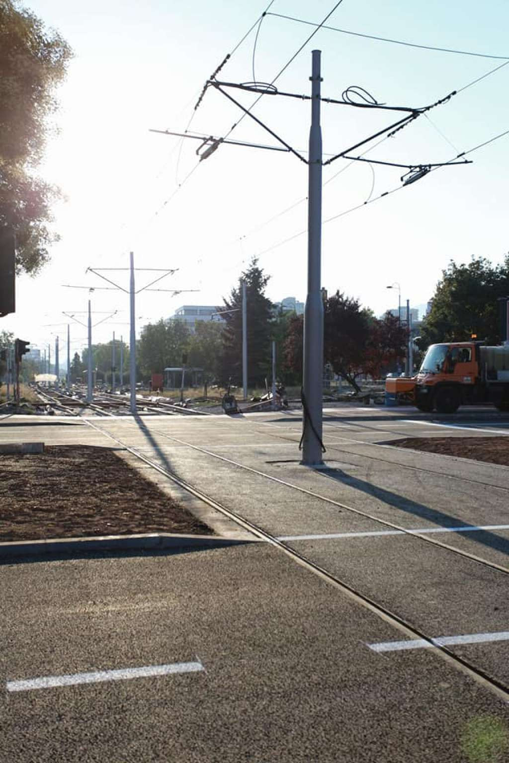 Nove tramvajske šine su postavljene na raskrsnici kod Doma penzionera