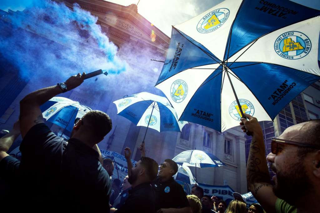 Hiljade ljudi protestirali protiv mjera novog argentinskog predsjednika