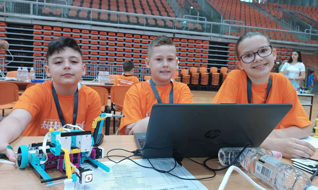 Nacionalno takmičenje u robotici za školarce u Zenici okupilo rekordnih 39 timova