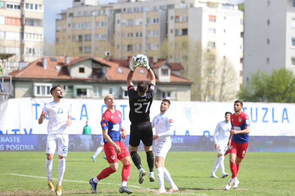 Fudbaleri Tuzla Cityja i Borca odigrali utakmicu bez golova