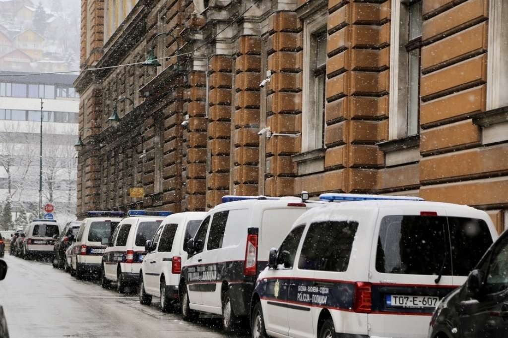 Jednomjesečni pritvor Almeru Inajetoviću za lihvarstvo i iznudu