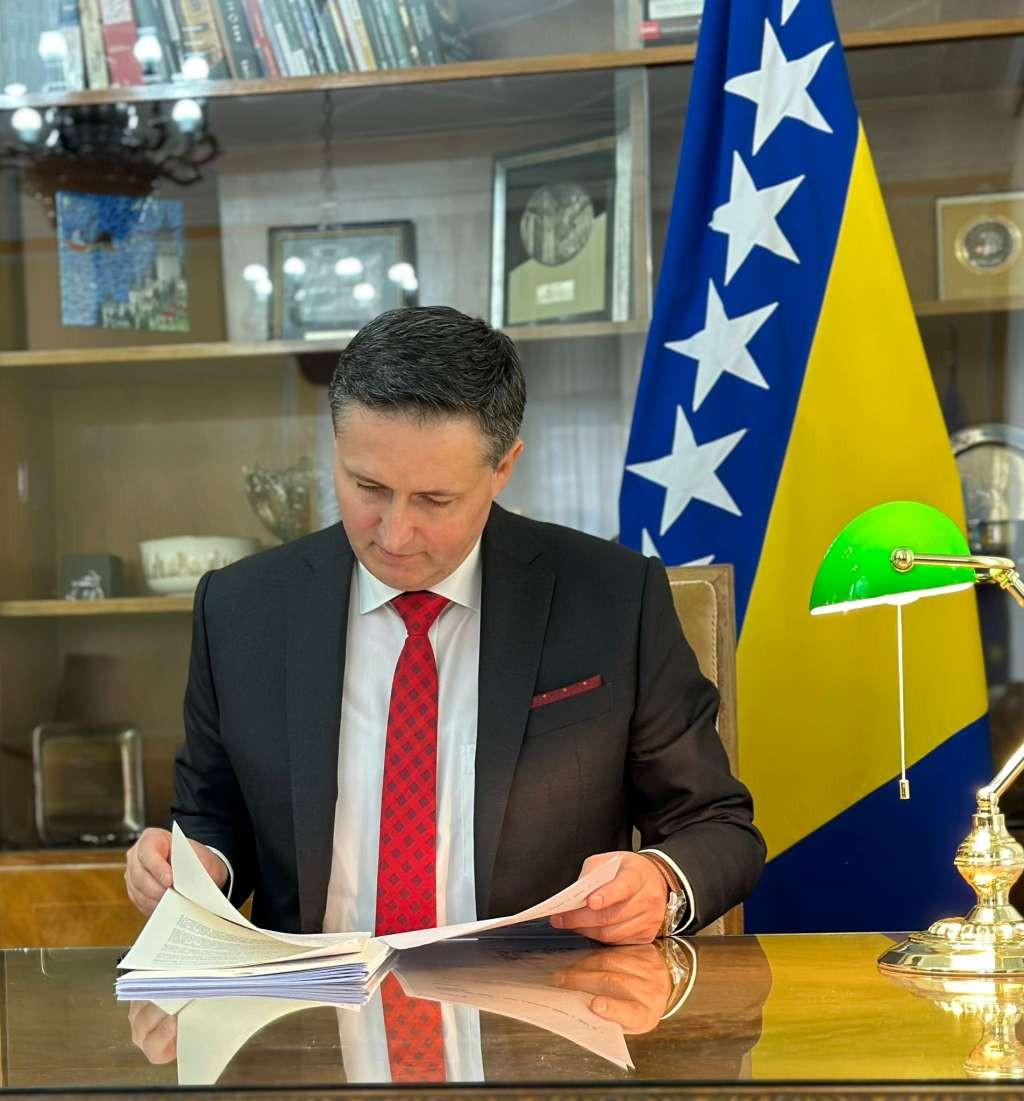 Bećirović: Suverenitet pripada državi Bosni i Hercegovini, a ne entitetima