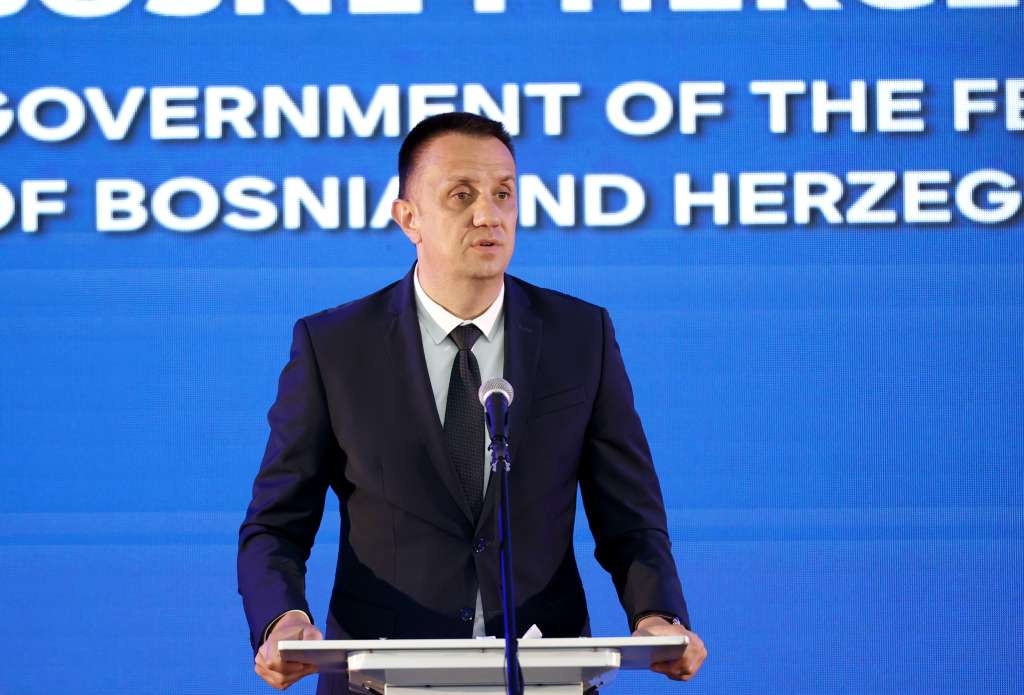 Lakić: Nastojaćemo da cijena struje ostane na sadašnjem nivou