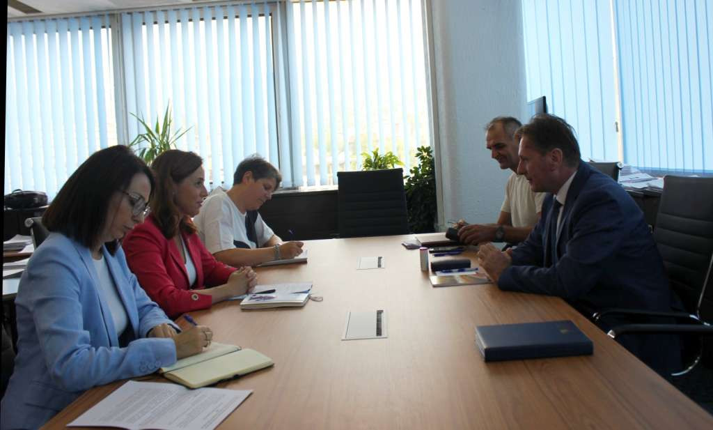 Hrnjić - Bishop: Zajedničkim naporima do boljeg položaja žena u ruralnim područjima