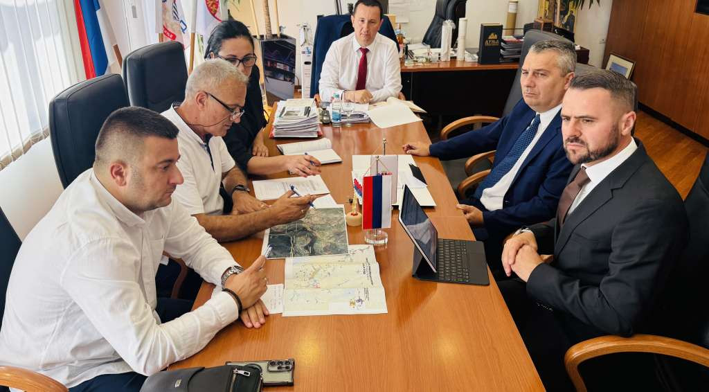 Podrška povratnicima u Ljubinju i Trebinju: Potpisani ugovori za izgradnju vodovoda i puteva