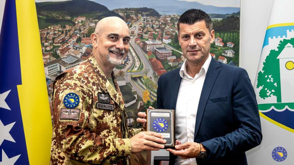 Komandant EUFOR-a susreo se s gradonačelnicima Gradačca i Gračanice