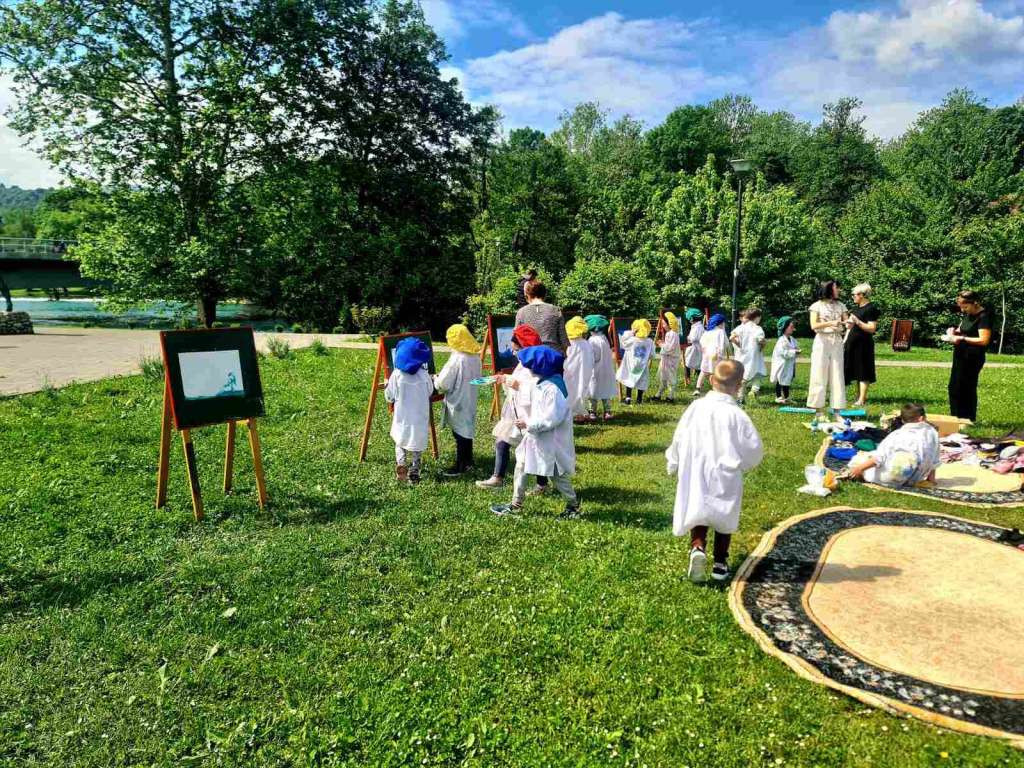 Unski smaragdi započeli obilježavanje Dana rijeke Une svečanim defileom i kreativnim radionicama