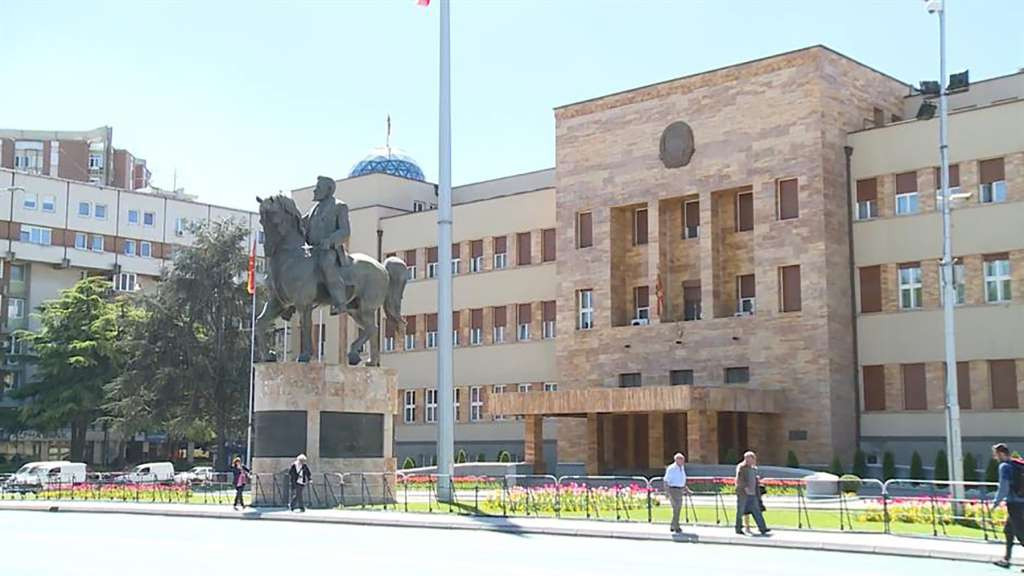 Razriješena dvojica makedonskih ministrira