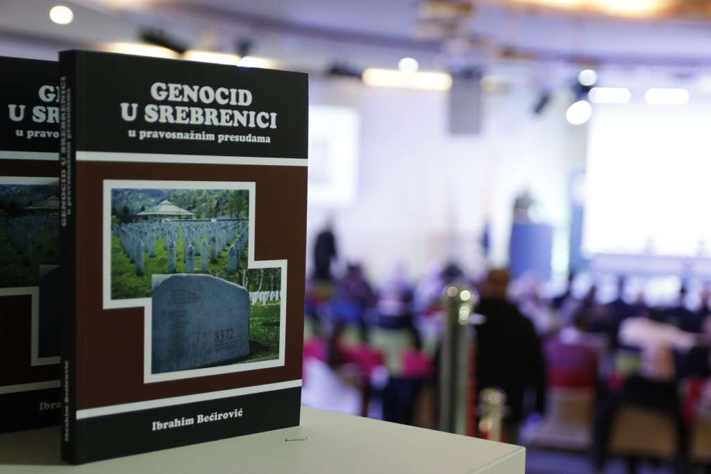 Predstavljena knjiga 'Genocid u Srebrenici u pravosnažnim presudama', autora Ibrahima Bećirovića