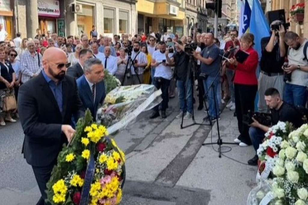 Ministar Isak prisustvovao obilježavanju 30. godišnjice masakra na Markalama