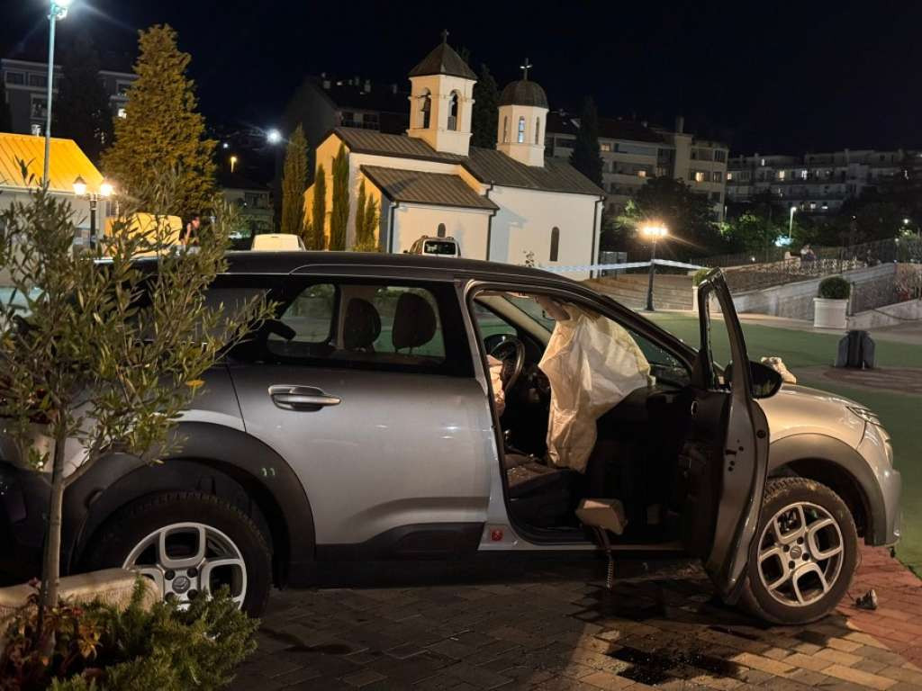 Dvije osobe povrijeđene ispred hrama u Podgorici, uhićena žena koja je uletjela automobilom