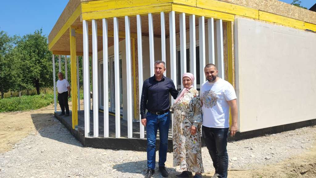 Konjic: Ćatić i Karalić posjetili obitelji čiji se domovi obnavljaju nakon poplava