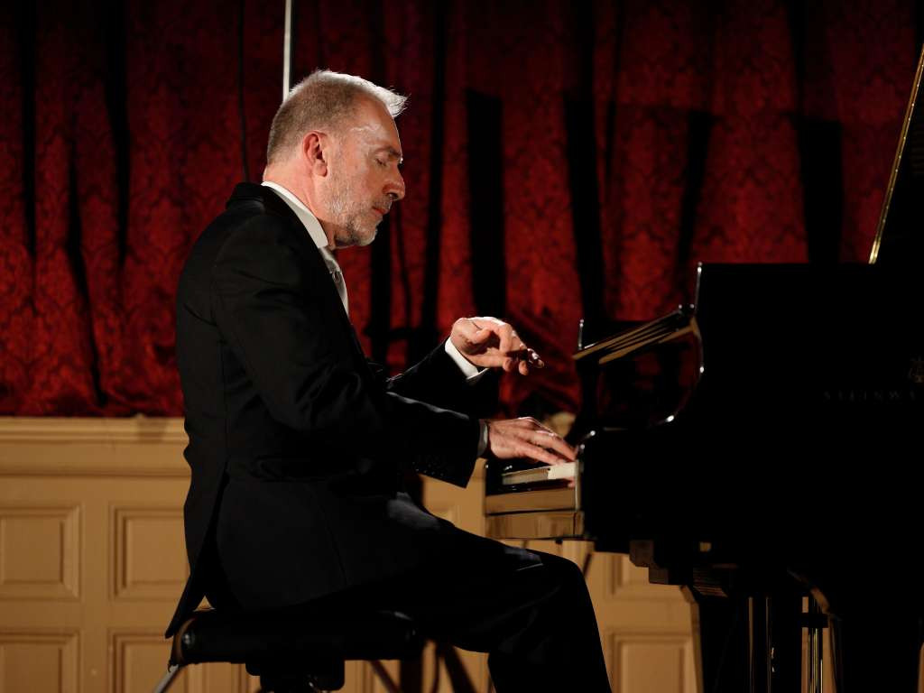 Pijanista Peđa Mužijević otvorio 17. izdanje Festivala Majske muzičke svečanosti