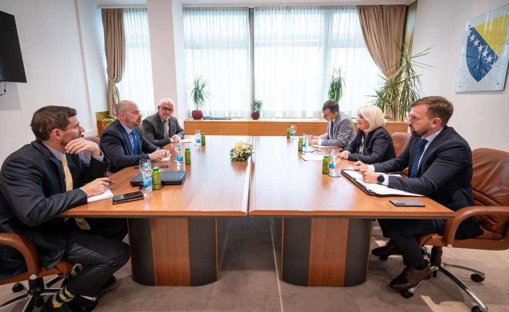 Krišto - Ginkel: Razgovor aktuelnim političkim prilikama u zemlji