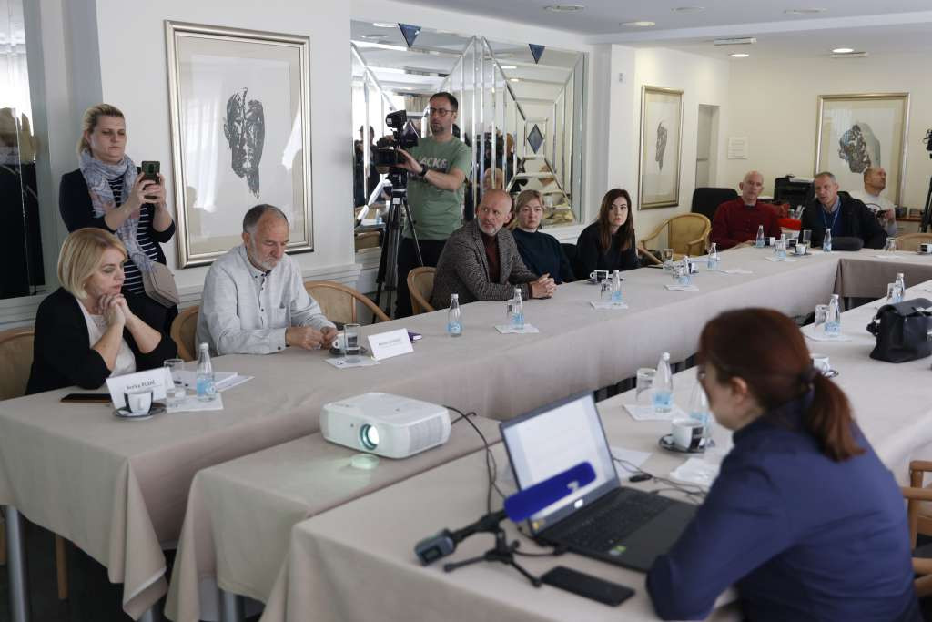 BH novinari - Medijske slobode u BiH krše se sve više, drastičnije i sve češće