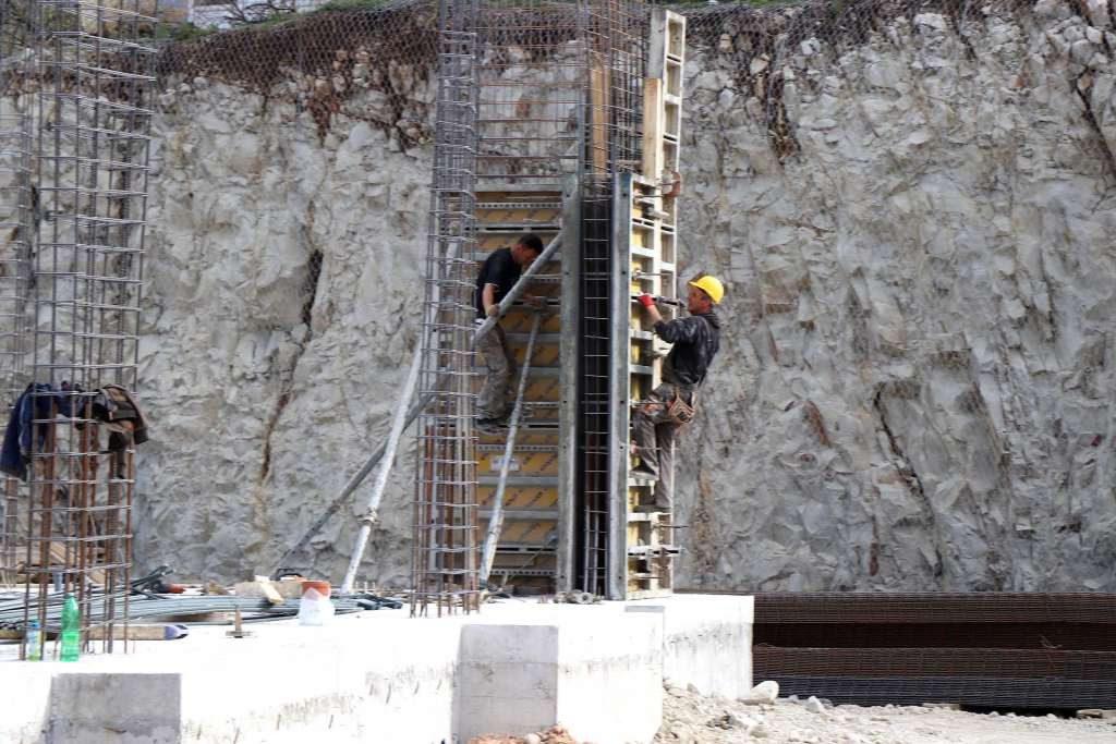Izdate preporuke poslodavcima za zaštitu radnika zbog visokih temperatura