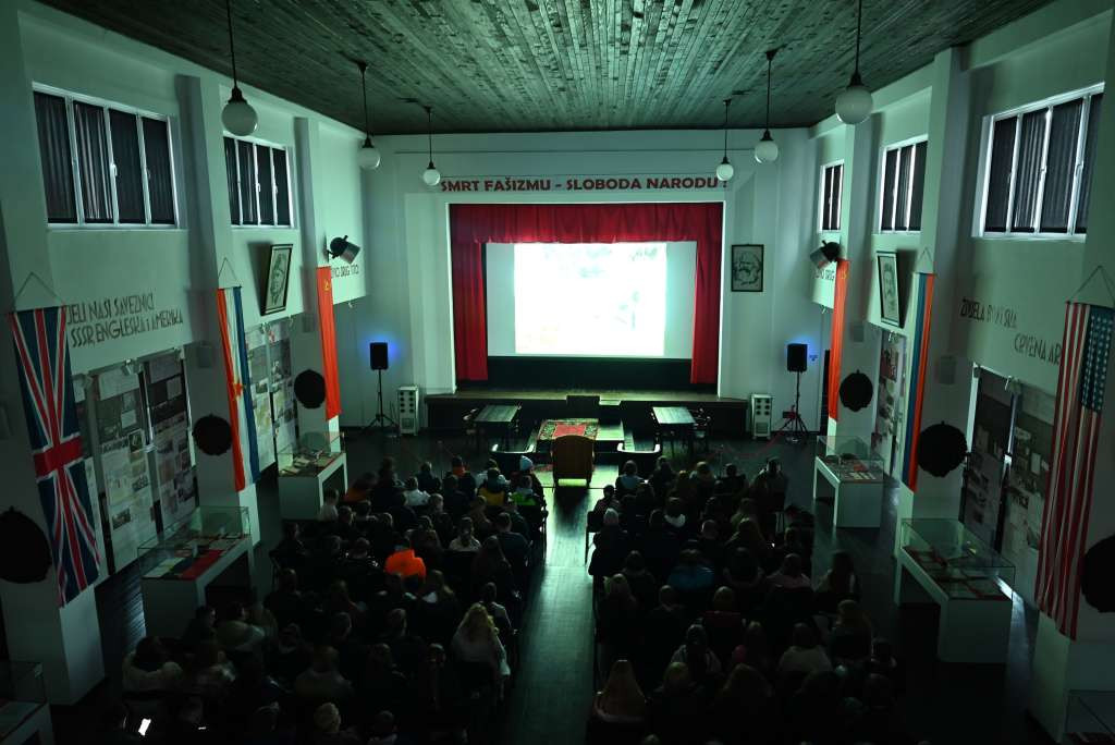 Osnovcima u Jajcu prikazan film Jasmile Žbanić "Blum - Gospodari svoje budućnosti"