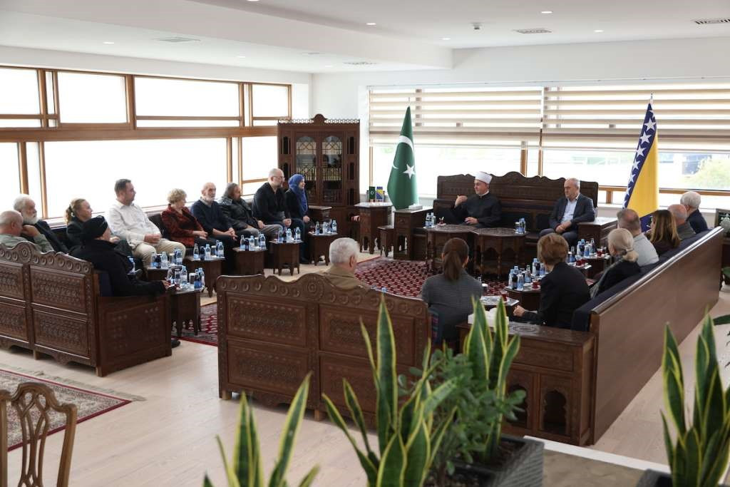 Reisa Kavazovića posjetili umjetnici koji su poklonili djela za Upravnu zgradu Rijaseta