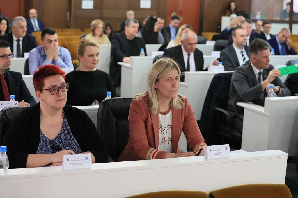 Mehmedić: Budžet ZDK-a stabilizirajući i ujedno socijalnog karaktera