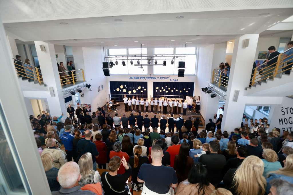 Bihać: Katolički školski centar "Ivan Pavao II" proslavio 19 godina rada