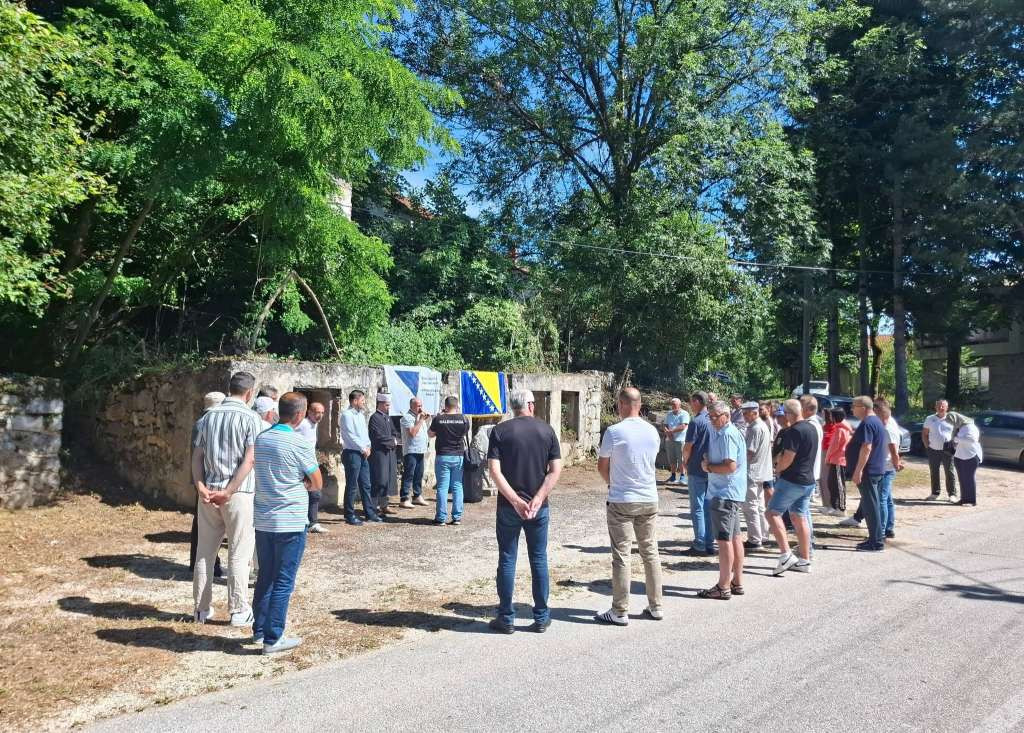 Obilježena 34. godišnjica zločina nad civilima u okolini Sanskog Mosta