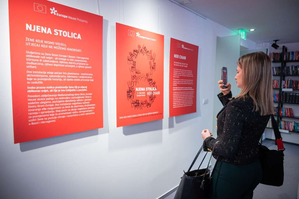 Europe House otvorio dvije izložbe i održao diskusiju o osnaživanju žena povodom 8. marta