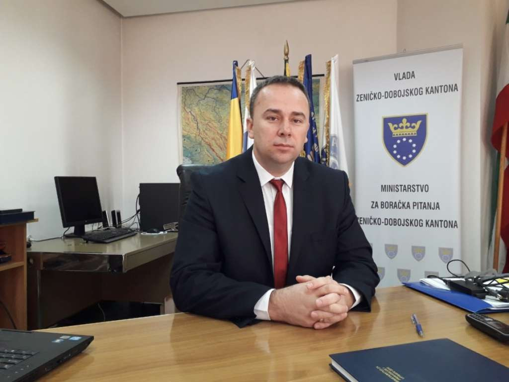 Vlada ZDK-a izdvaja 31.590 KM za izgradnju spomen-obilježja poginulim braniteljima policajcima