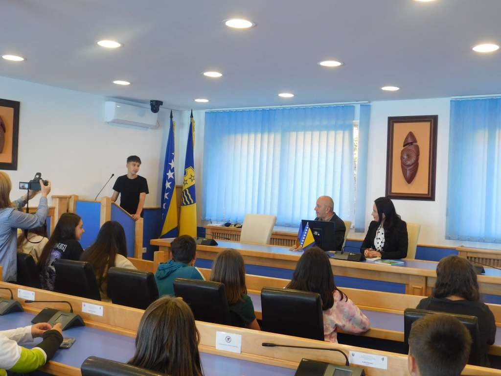 Članovi Dječijeg parlamenta razgovarali s premijerom BPK Goražde