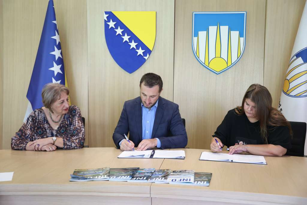 Potpisan ugovor za rekonstrukciju podne obloge sportske sale dviju gimnazija u općini Novi Grad