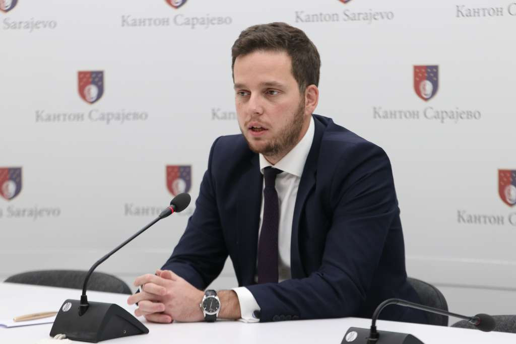 Uk: Spreman sam preuzeti dio odgovornosti i saslušati studente