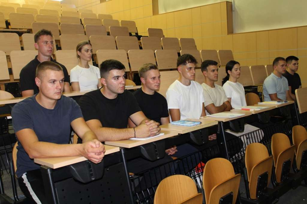 Kadeti MUP-a Posavskog kantona započeli osnovnu policijsku obuku na Policijskoj akademiji FMUP-a