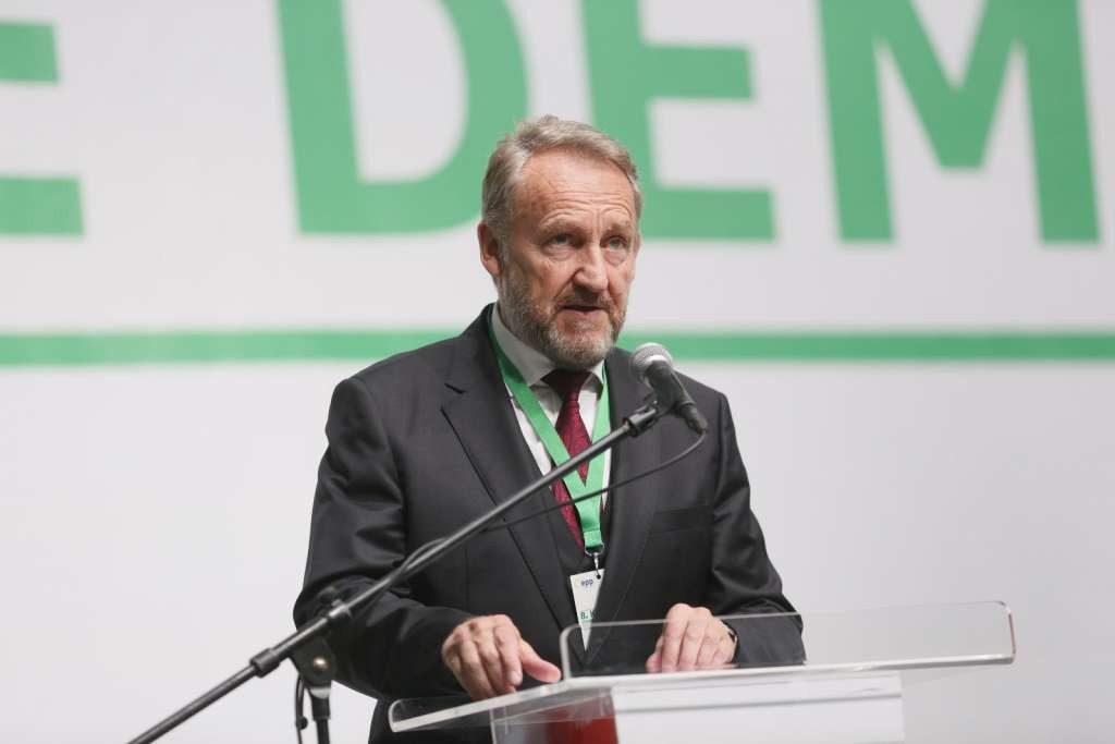 Bakir Izetbegović ponovo izabran za predsjednika SDA
