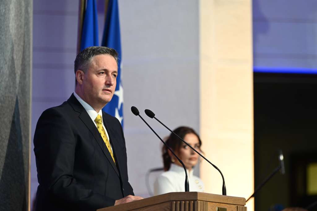 Bećirović: Historija Bosne i Hercegovine svjedoči o stalnoj borbi, ali nikada o predaji