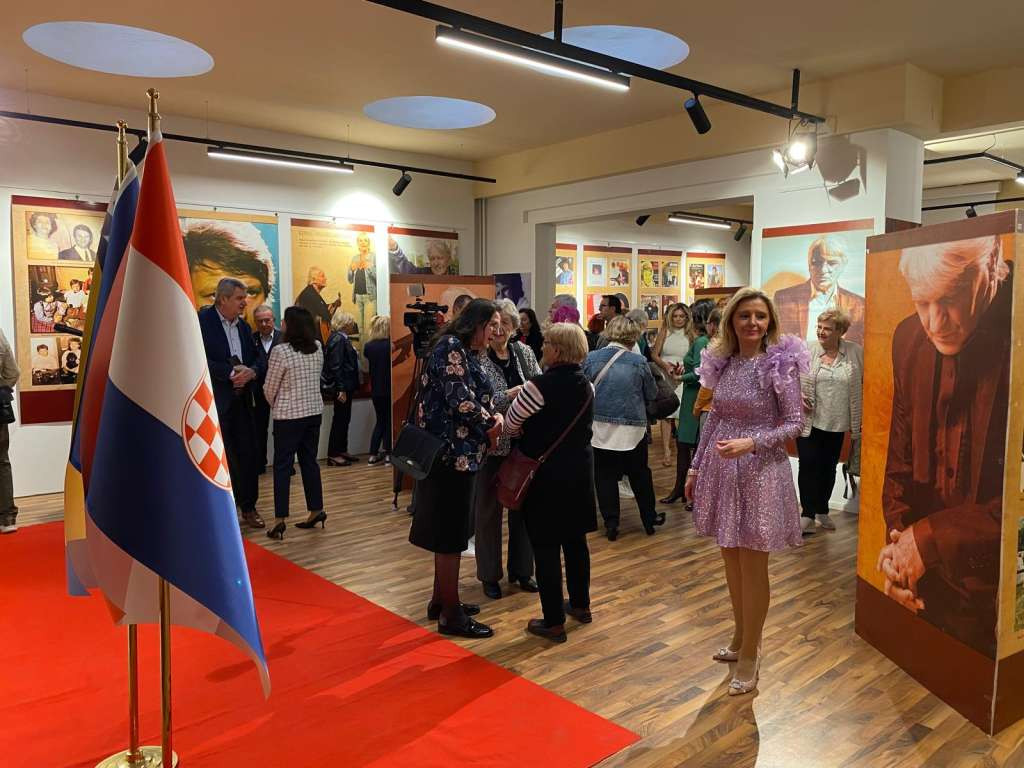 'Pamtim samo sretne dane': Izložba o Kemalu Montenu otvorena u Zagrebu