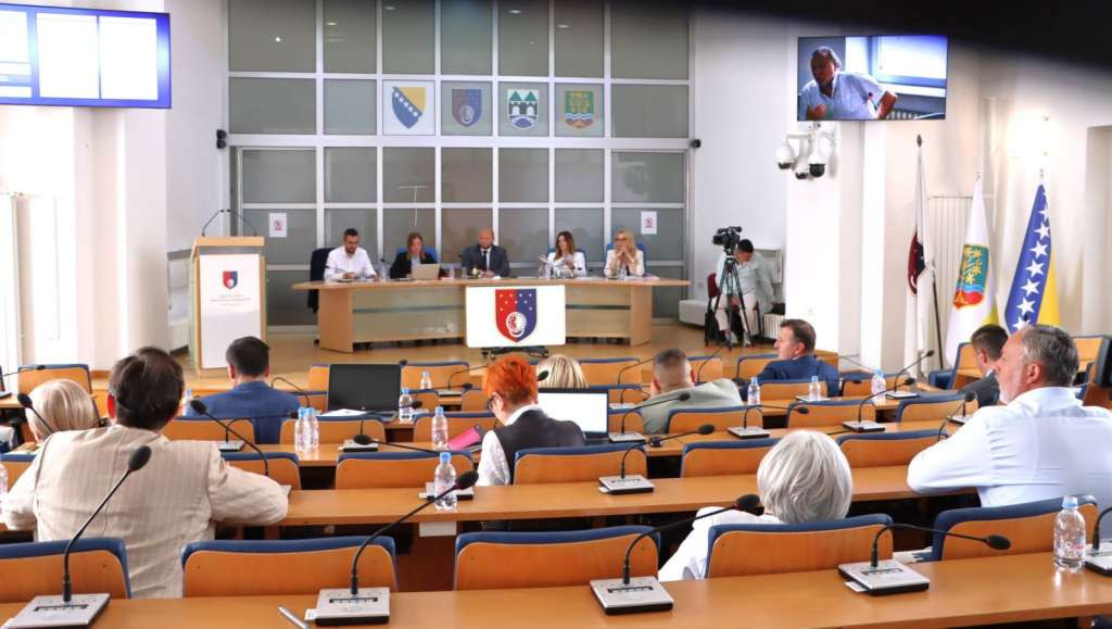 Skupština KS dala saglasnost za otkup 24.000 m kvadratnih zemljišta za proširenje groblja Vlakovo