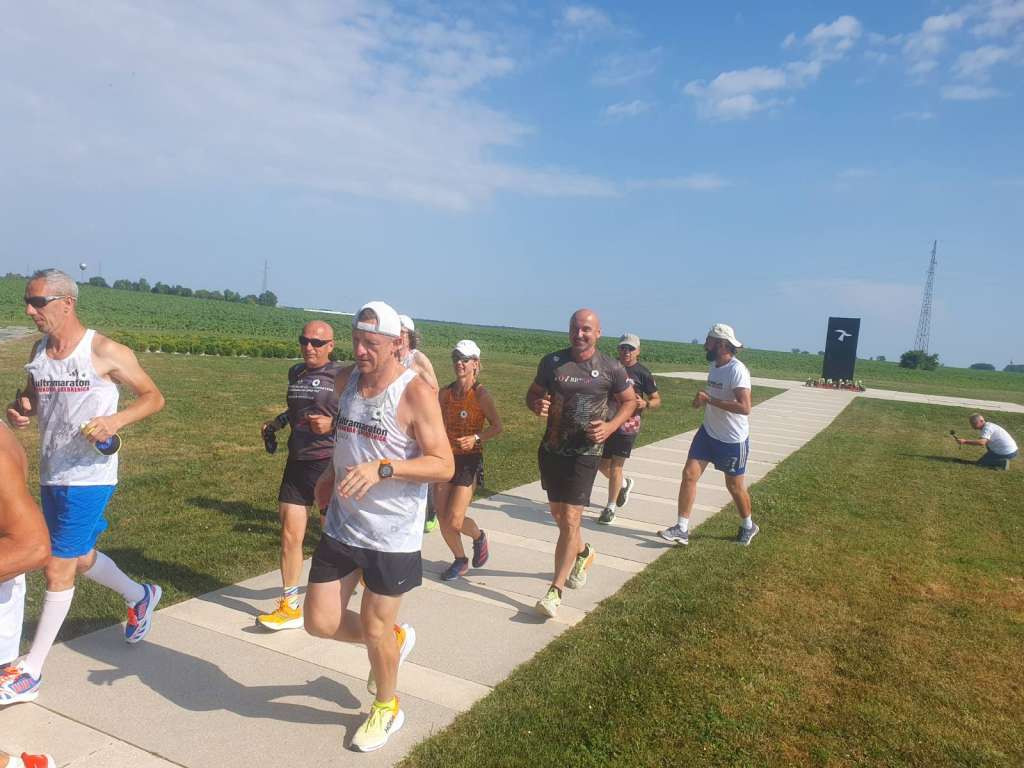 Ultramaratonci iz Ovčare stigli u Zvornik, sutra idu u Potočare