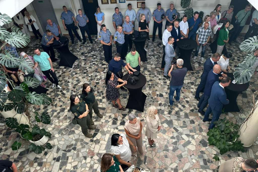 Isak i Munjić na svečanoj ceremoniji uručili nagrade zaposlenicima FMUP-a i FUP-a